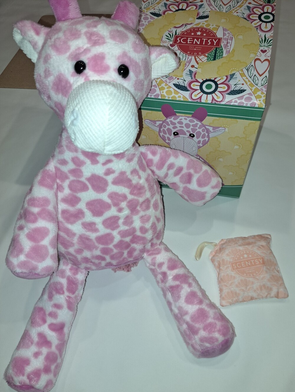 Genna The Giraffe Scentsy Buddy - New In The Box